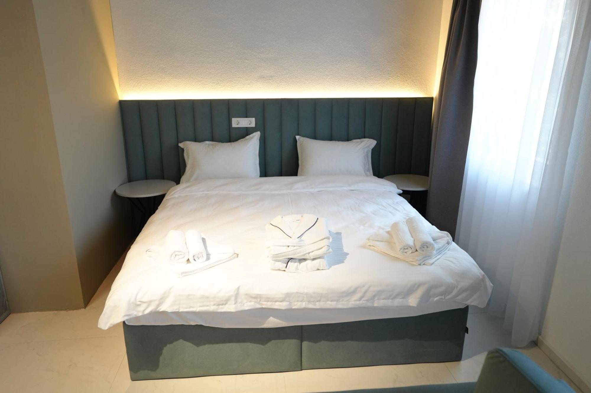 Biond Hotel พริเซรน ภายนอก รูปภาพ