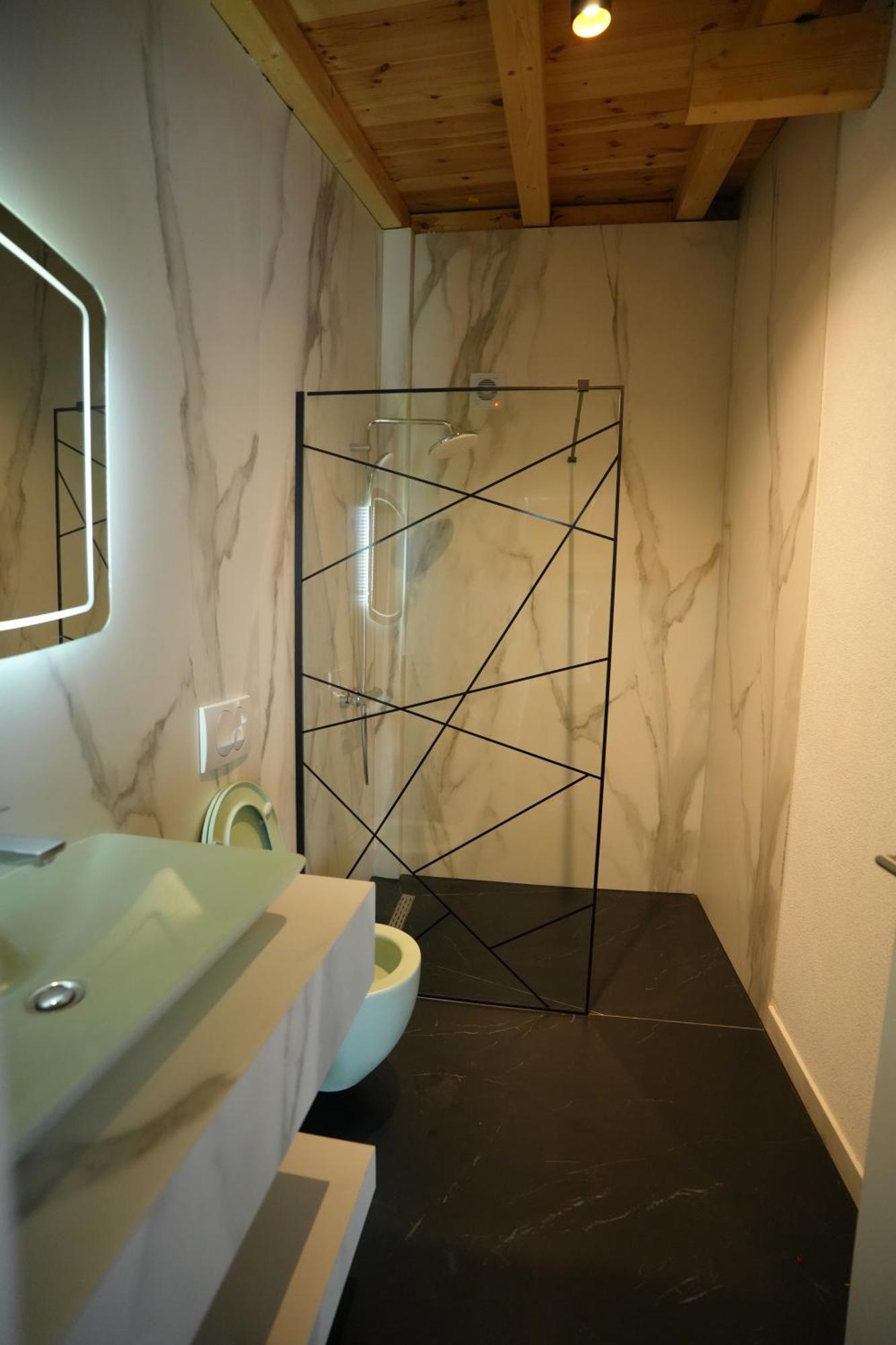 Biond Hotel พริเซรน ภายนอก รูปภาพ