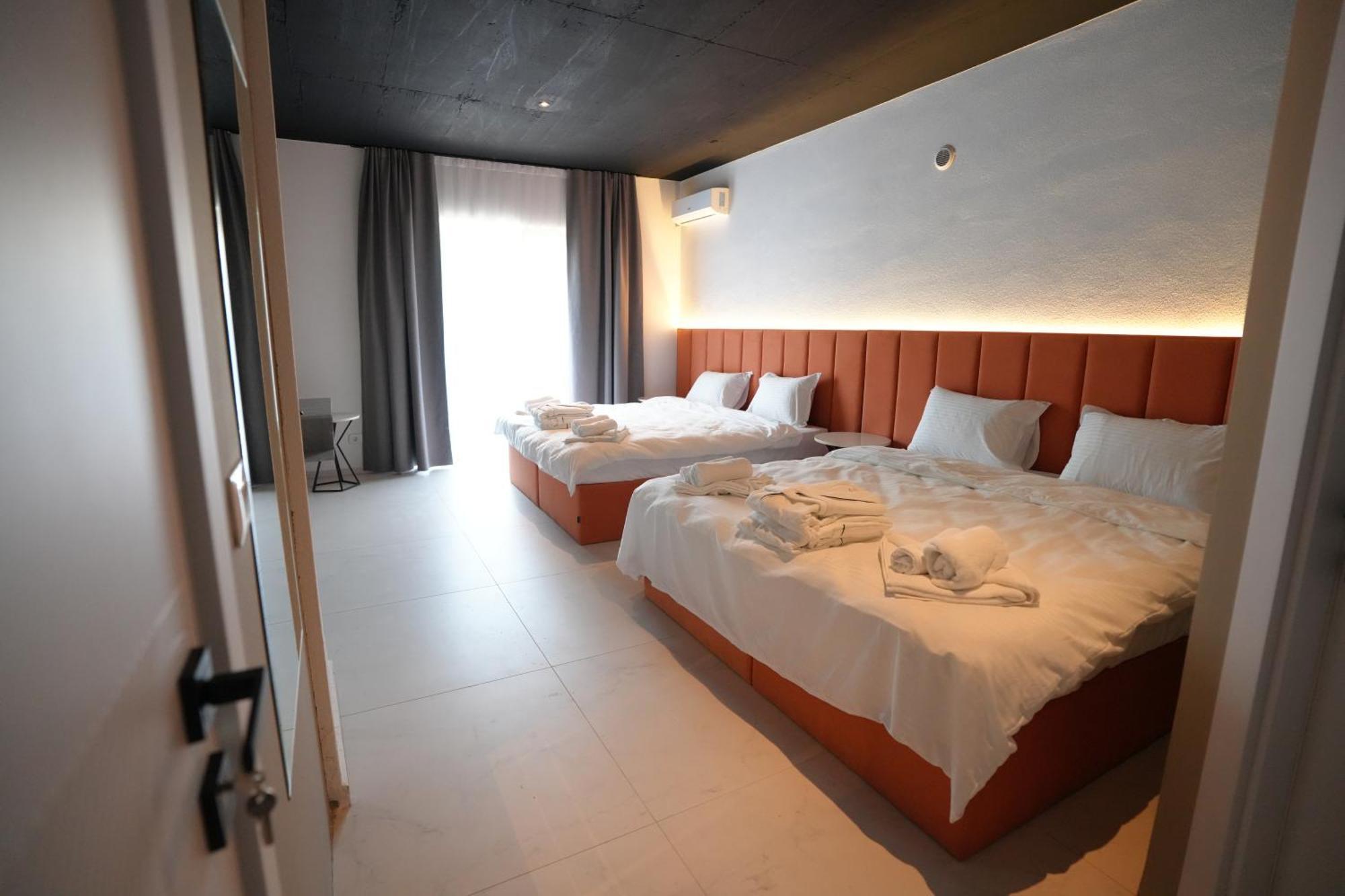 Biond Hotel พริเซรน ภายนอก รูปภาพ