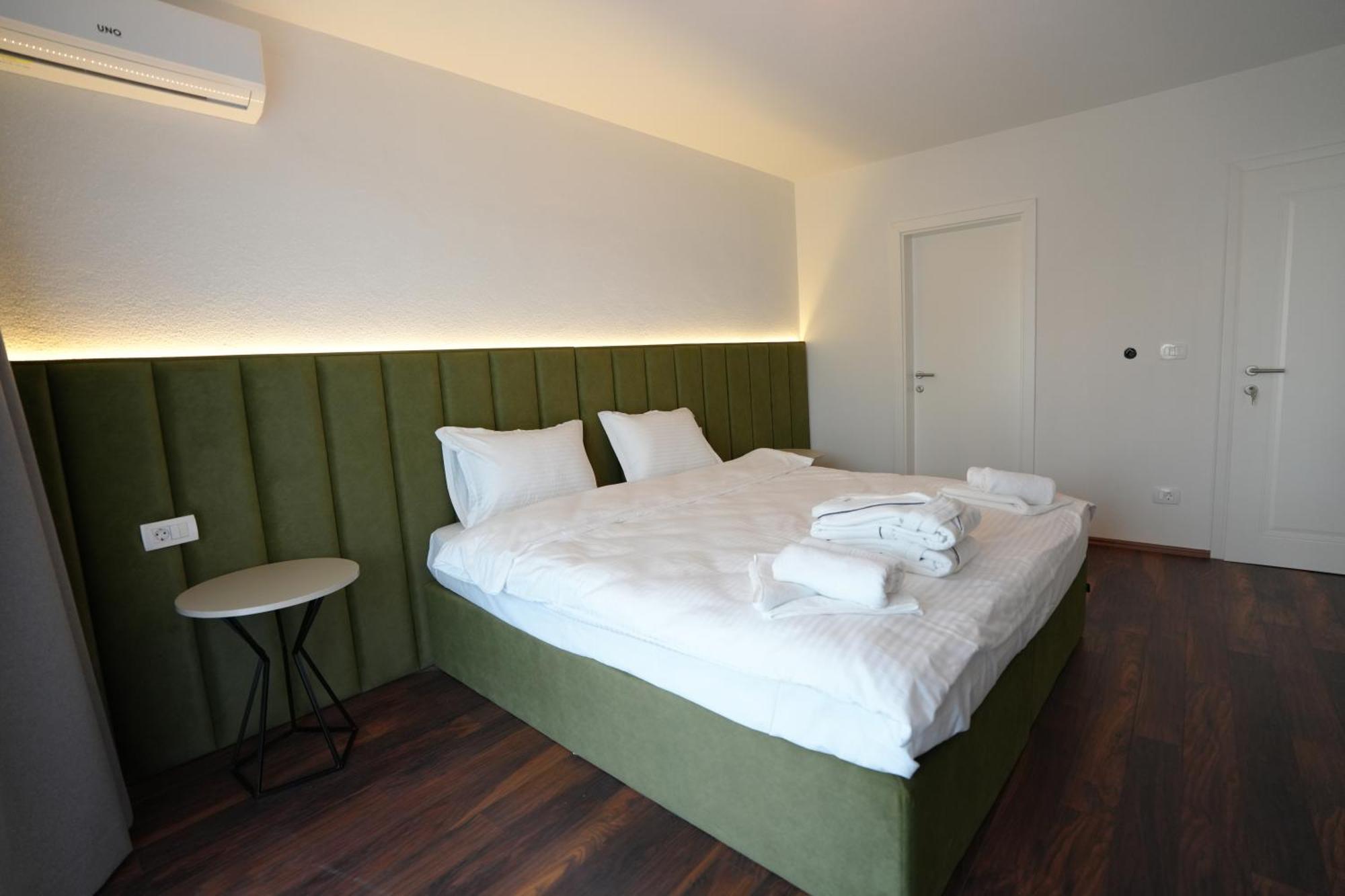 Biond Hotel พริเซรน ภายนอก รูปภาพ